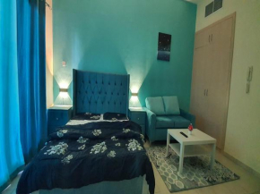 Stunning Furnished Studio Near Metro